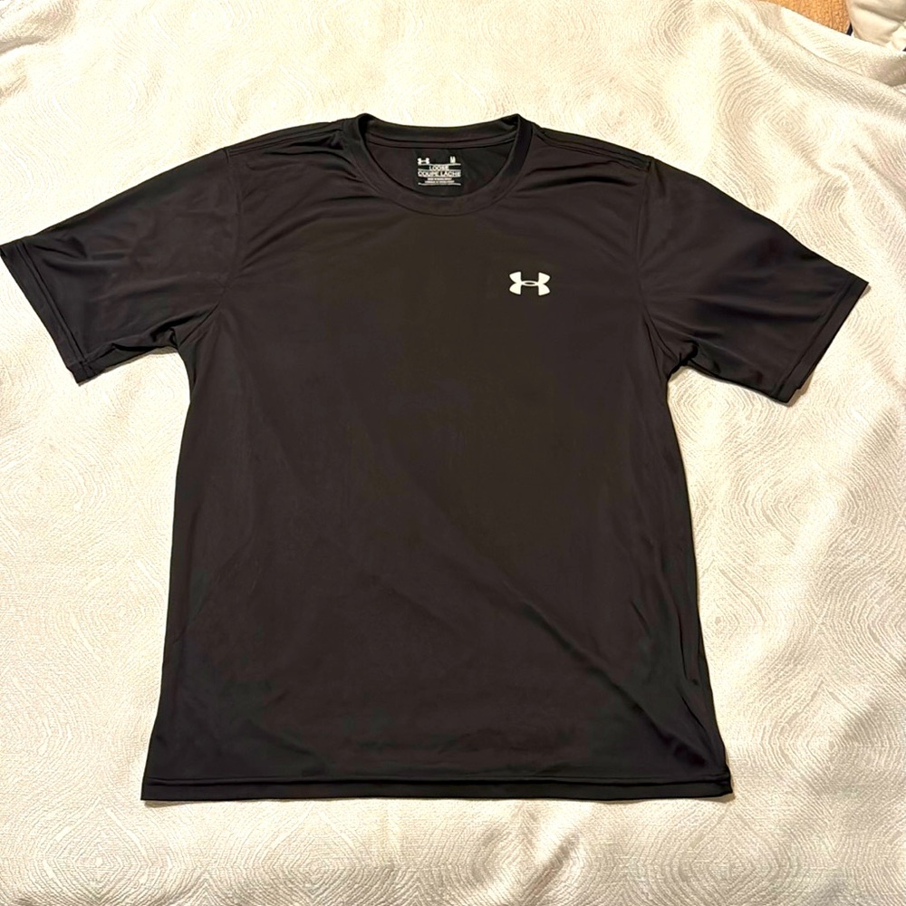 Under Armour, large black white T-shirt, Coupe Lache